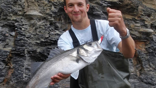 8 des meilleurs trucs et astuces pour la pêche au bar – Pêcheur et chasseur