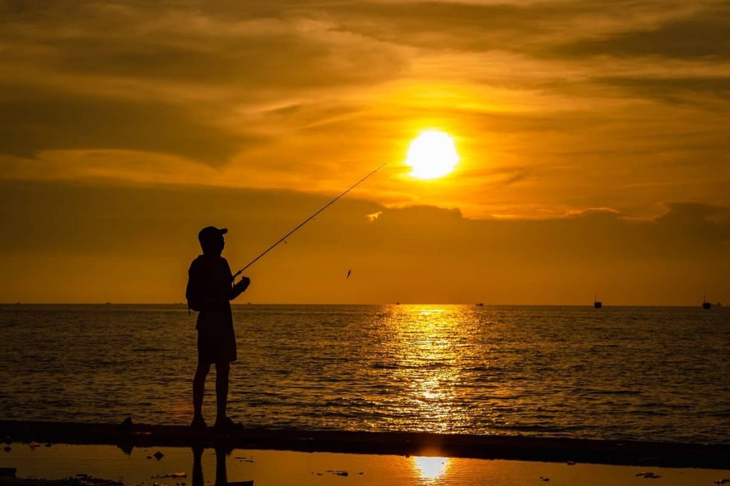 Comment aller à la pêche de nuit (trucs et astuces d’experts) – Pêcheur et chasseur