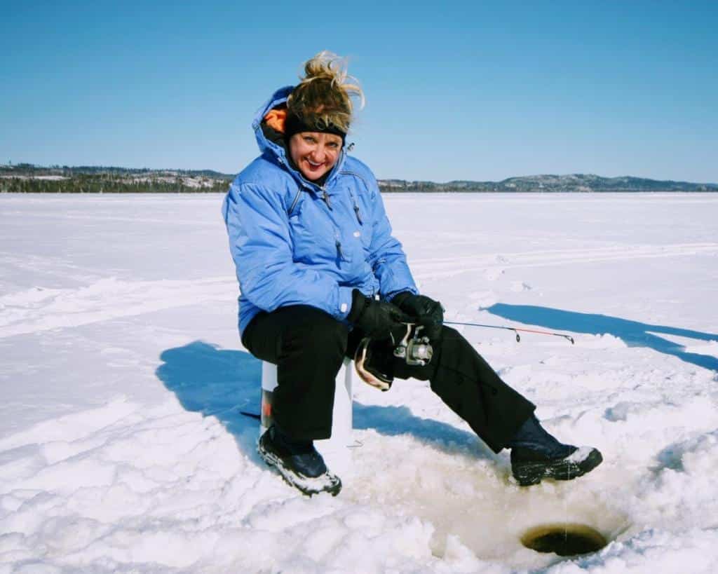 Équipement de pêche sur glace pour l’hiver – Pêcheur et chasseur